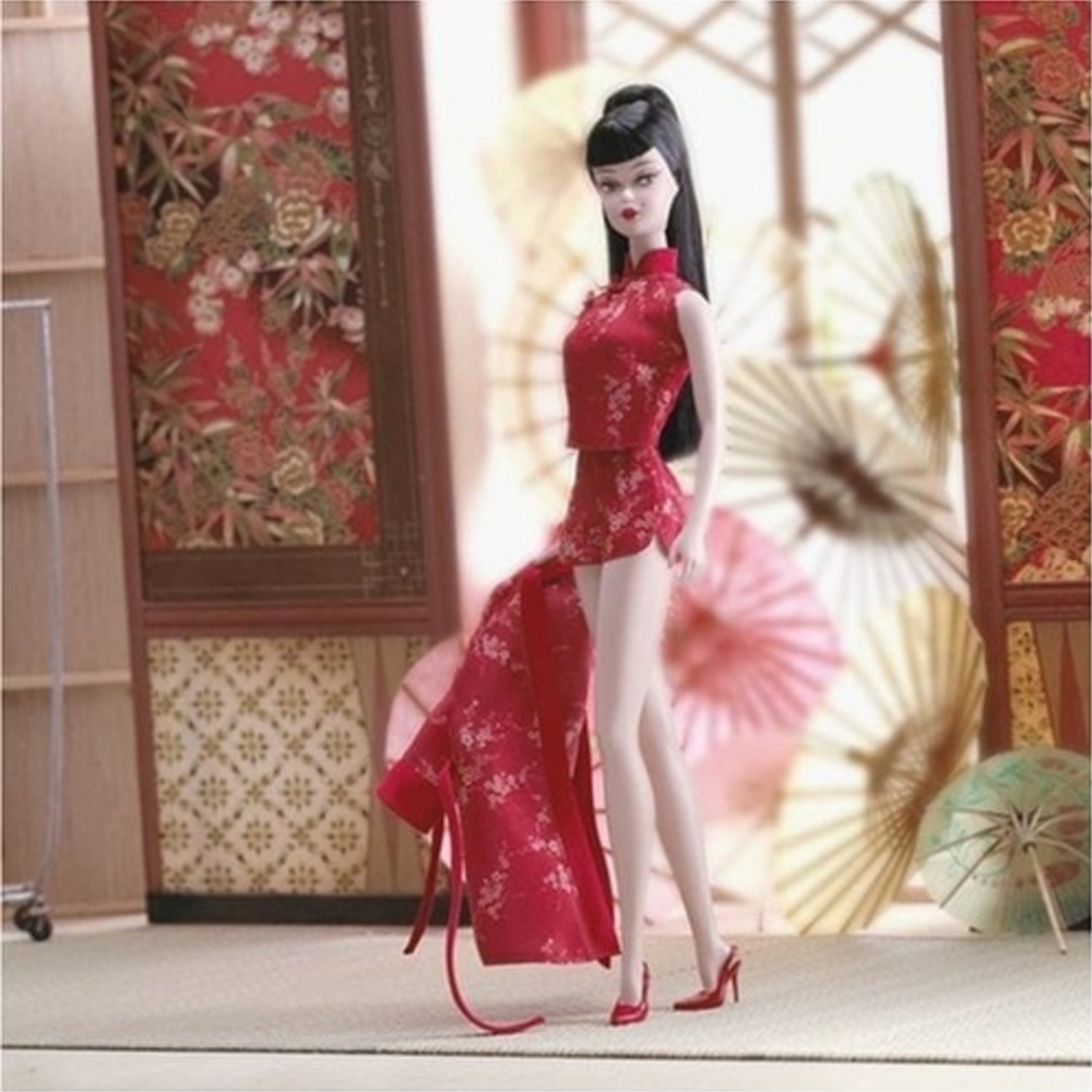 Silkstone Barbie Chinoiserie Red Moon 2004 NRFB